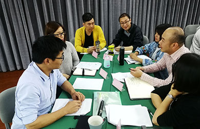 10年以上设计经验，定制个性化解决方案 